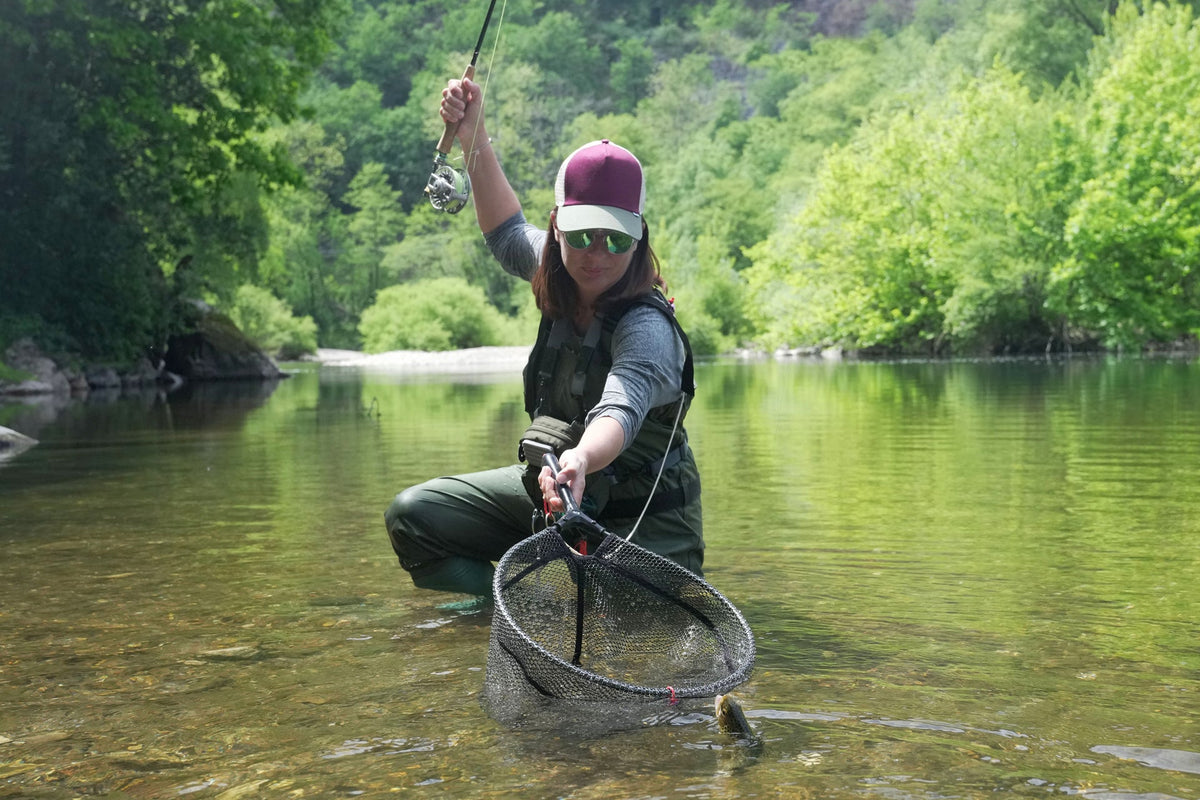 Adams Parachute Classic Dry Fly - (12 Pack, Sz 18)
